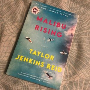 Book - Malibu Rising by Taylor Jenkins Reid